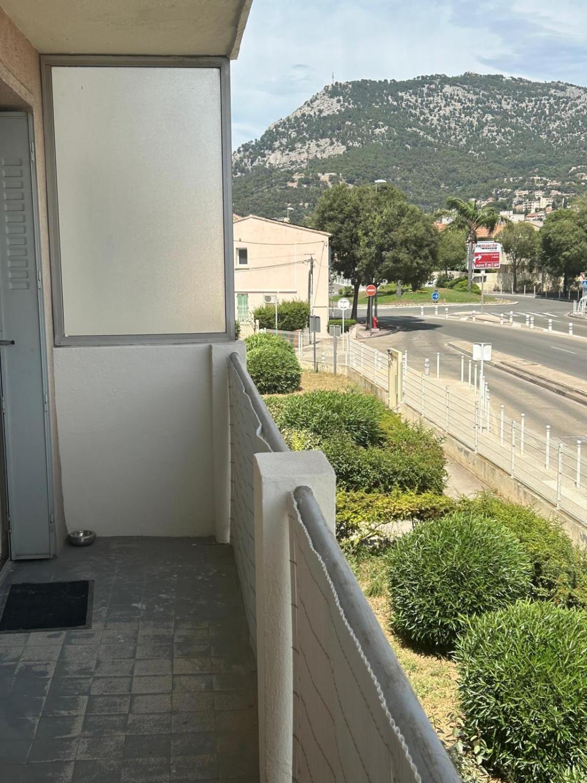 T4 Lumineux Et Spacieux, Parking Et Parc Prive Toulon Buitenkant foto